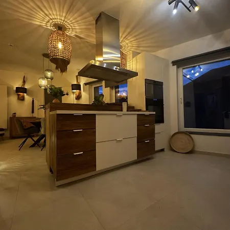 Alissa Airport Charleroi