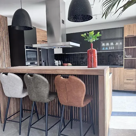 Alissa Airport Apartament Charleroi